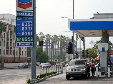 California lawmakers to meet, eye big oil’s high gas prices