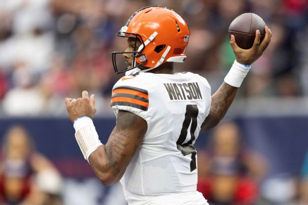 Watson struggles, is booed in return with Browns