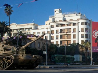 Tunisia’s political experiment threatens economic collapse