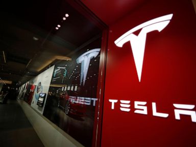 Tesla recalls ‘Full Self-Driving’ to fix flaws in behavior