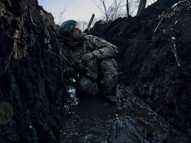 Ukraine unyielding in Bakhmut as Russian troops close in