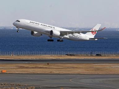 Flights resume on repaired Tokyo runway a week after fatal collision